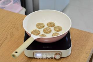 香煎肉饼的做法步骤：9