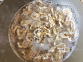 白菜粉条炖牛肉卷的做法步骤：3