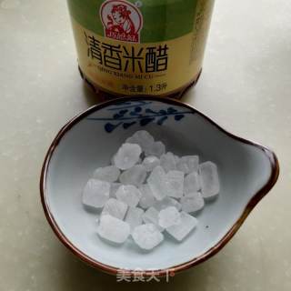 腊八蒜的做法步骤：2