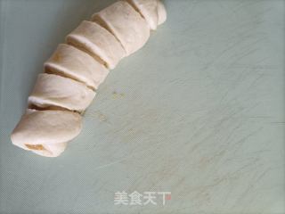 毛毛虫面包的做法步骤：7
