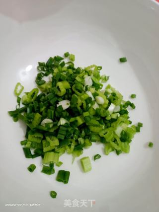 瘦肉生肠猪肝河粉的做法步骤：2