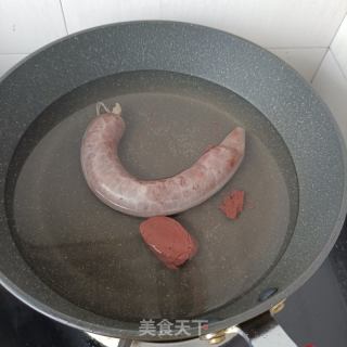 鸡油蒜黄拌血肠的做法步骤：4