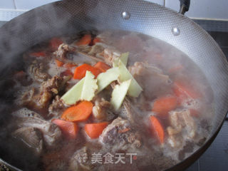 胡萝卜山药炖羊肉的做法步骤：8