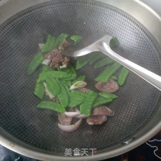 腊肠鸡蛋炒荷兰豆的做法步骤：14