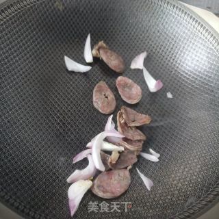 腊肠鸡蛋炒荷兰豆的做法步骤：12