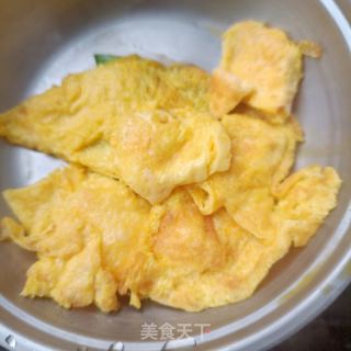 腊肠鸡蛋炒荷兰豆的做法步骤：10