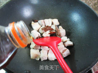 黄花菜千张结烧五花肉的做法步骤：3