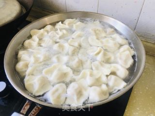 酸菜水饺的做法步骤：11