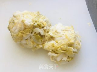 酸菜水饺的做法步骤：1