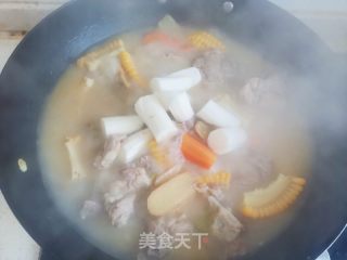 玉米排骨汤的做法步骤：10