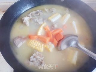 玉米排骨汤的做法步骤：9