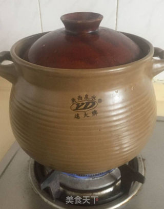 胡萝卜薏米龙骨汤的做法步骤：6