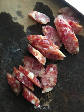 茴香杆黑木耳炒腊肠的做法步骤：5