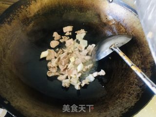 芹菜黄豆芽炒肉片的做法步骤：4