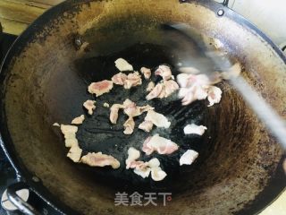 芹菜黄豆芽炒肉片的做法步骤：3