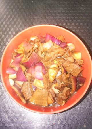 洋葱爆牛肉的做法步骤：8