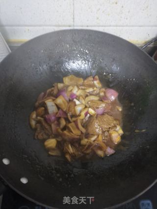 洋葱爆牛肉的做法步骤：7