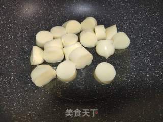 日本豆腐烧培根的做法步骤：1