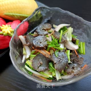 香菜拌海参的做法步骤：10