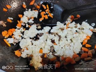 胡萝卜烤鸭肉炒饭的做法步骤：3