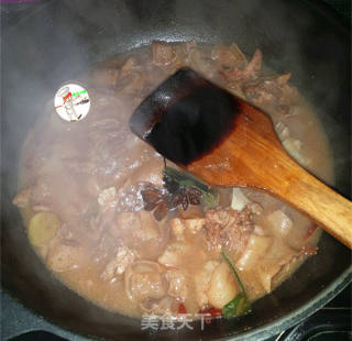 酱焖羊头肉的做法步骤：9