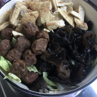 牛肉丸炖白菜的做法步骤：7