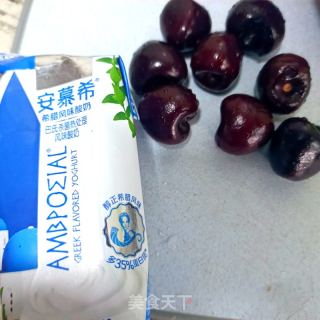车厘子麦片拌酸奶的做法步骤：2