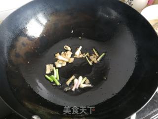 香菇胡萝卜炒佛手瓜的做法步骤：3