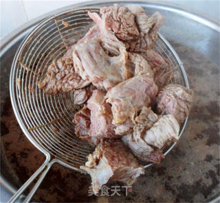 番茄炖牛肉的做法步骤：2