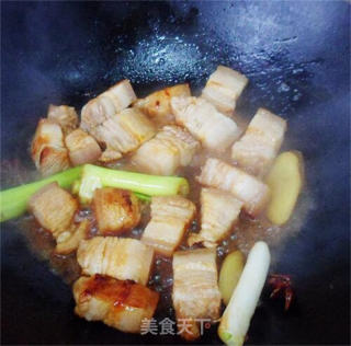 茨菇红烧肉的做法步骤：5