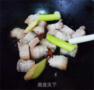 茨菇红烧肉的做法步骤：4