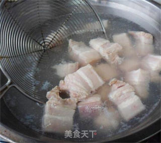 茨菇红烧肉的做法步骤：3