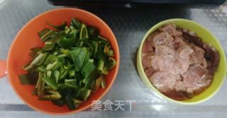 青椒炒肉的做法步骤：3