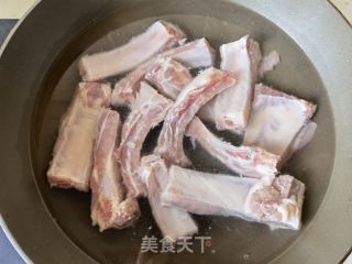 麻辣手抓排骨的做法步骤：2
