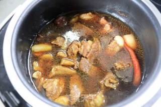电饭煲炖牛肋条的做法步骤：8