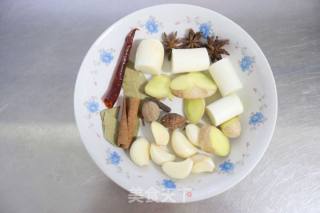 电饭煲炖牛肋条的做法步骤：3