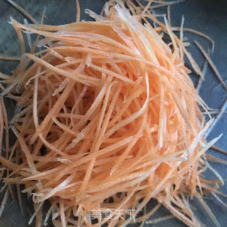香菜拌绿豆芽的做法步骤：3