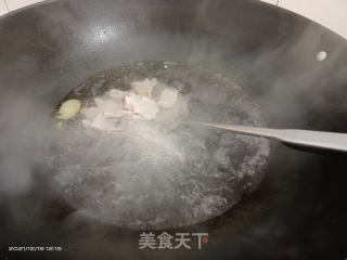 瘦肉猪肝油菜汤的做法步骤：2