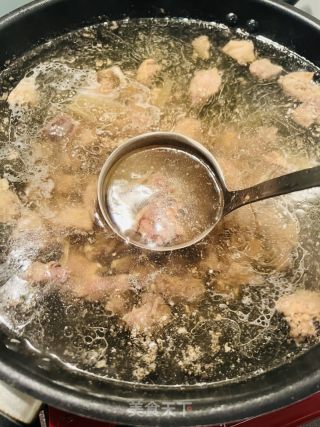 鸽子海参汤的做法步骤：3