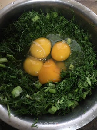 小茴香煎蛋的做法步骤：3