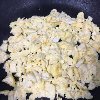 鸭蛋白菜炒年糕的做法步骤：5