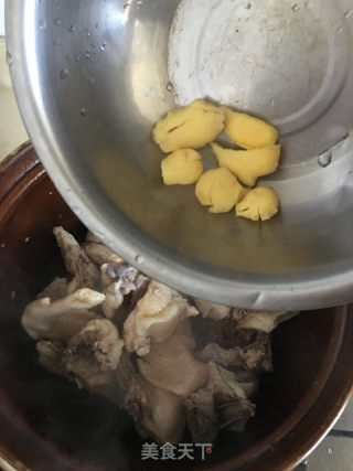 蒜苗炒鸡的做法步骤：4