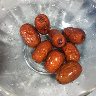 红枣糯米蒸南瓜的做法步骤：3