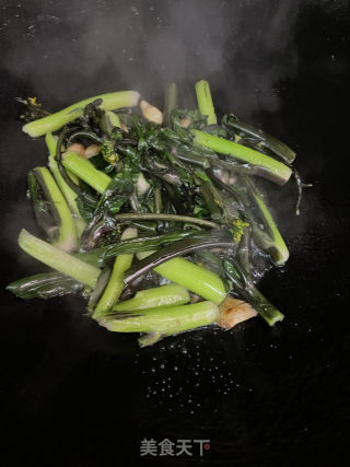 猪油炒红菜苔的做法步骤：7