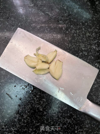 猪油炒红菜苔的做法步骤：2