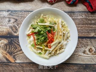 小米椒香菜拌白菜芯的做法步骤：7