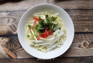 小米椒香菜拌白菜芯的做法步骤：6