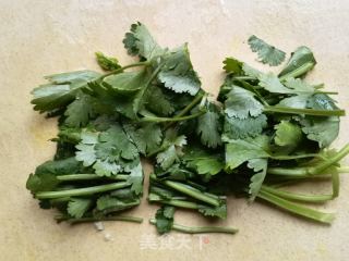 小米椒香菜拌白菜芯的做法步骤：4