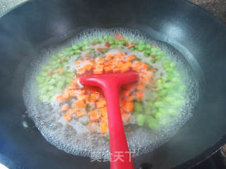 肉末胡萝卜炒毛豆的做法步骤：4