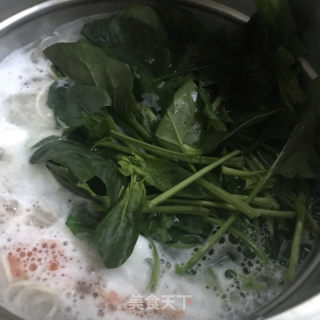 菠菜鸡蛋酸汤面的做法步骤：6